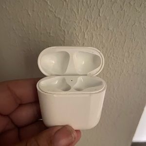 Apple air pod charging case